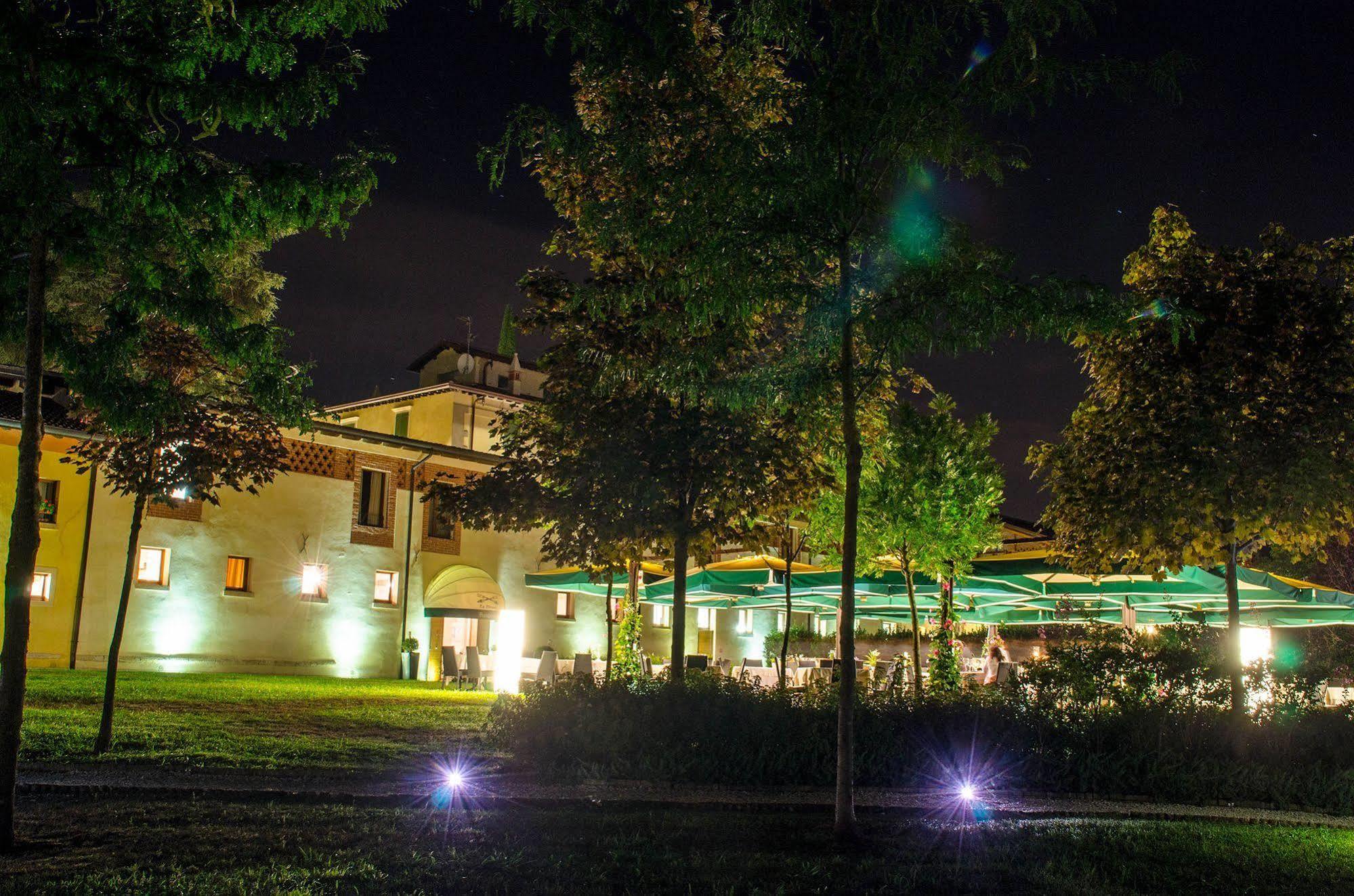 Relais Corte Cavalli Ponti sul Mincio Eksteriør billede